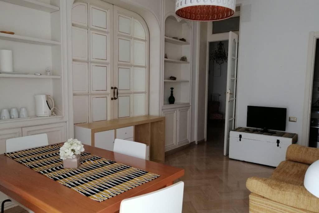 Casa Valerio Lägenhet Bari Exteriör bild